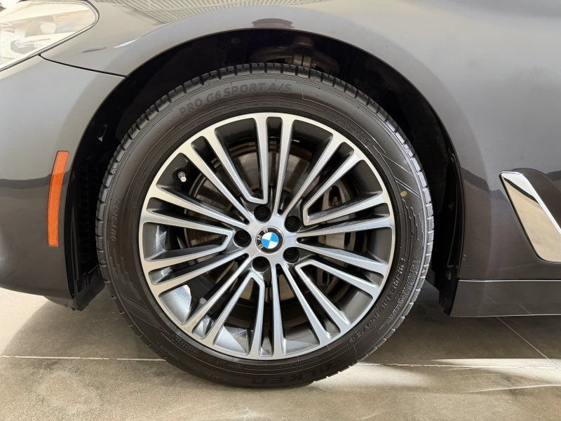 Used 2020 BMW 540i RWD image 11