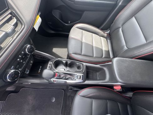 Used 2025 Chevrolet TrailBlazer RS w/ Convenience Package FWD image 23