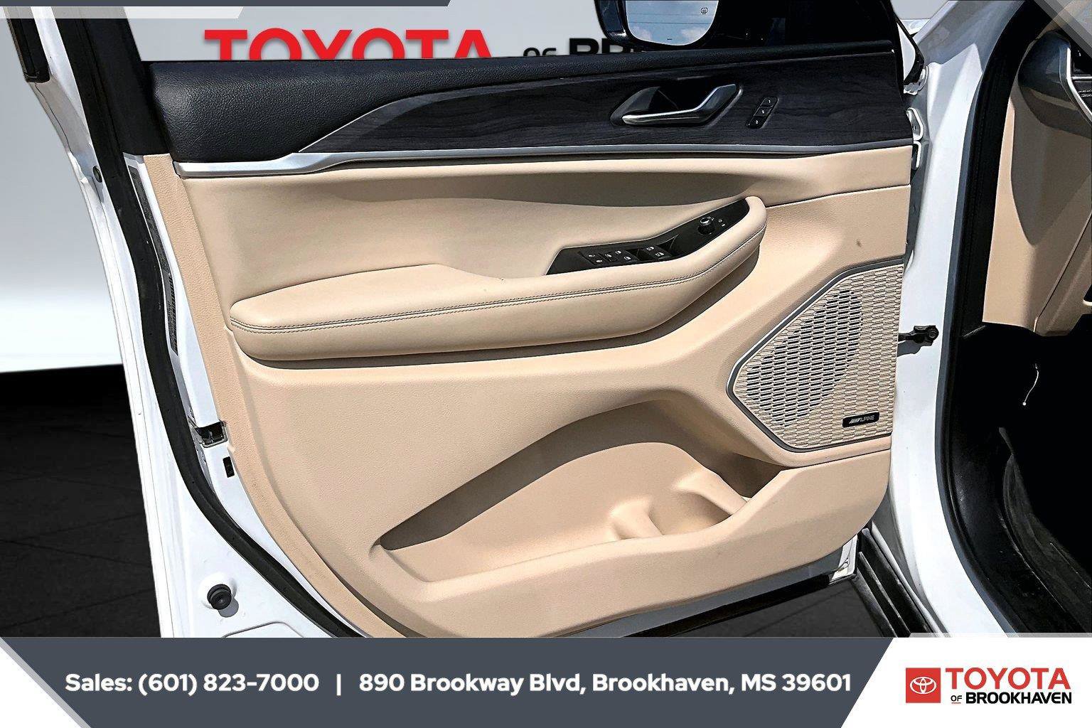 Used 2021 Jeep Grand Cherokee L Limited RWD image 17