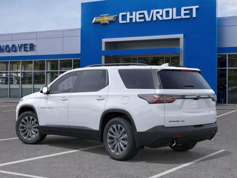 Used 2023 Chevrolet Traverse RS w/ LPO, Floor Liner Package image 3