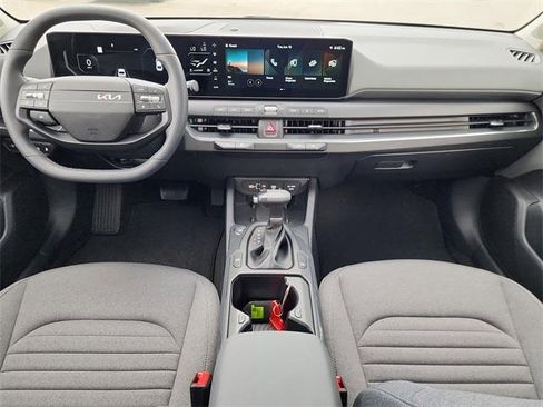 New 2025 Kia K4 EX image 18