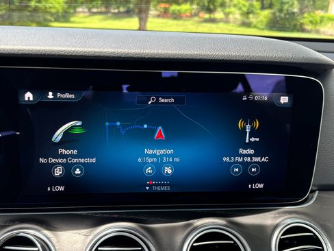 Used 2022 Mercedes-Benz E 350 4MATIC Sedan image 33