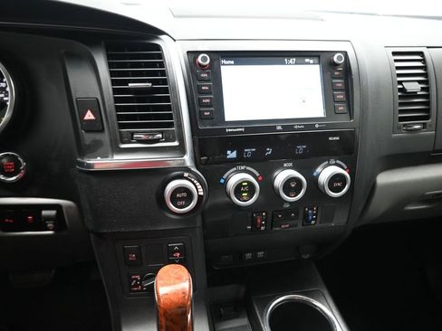 Used 2021 Toyota Sequoia Platinum RWD image 8