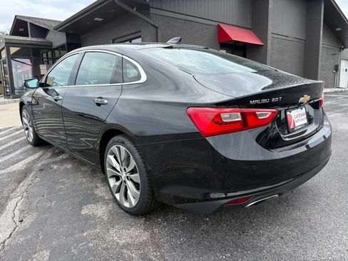 Used 2018 Chevrolet Malibu Premier w/ Premier Sun and Wheel Package FWD image 3