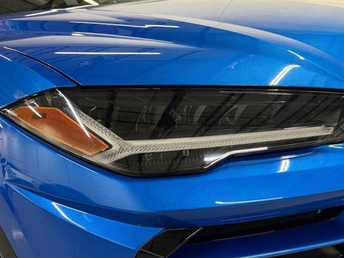 Used 2021 Lamborghini Urus AWD/4WD image 4