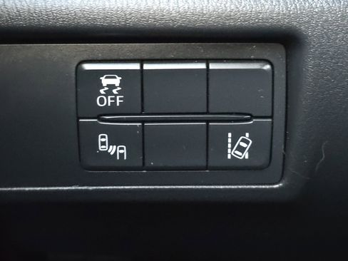 Used 2018 MAZDA MX-5 Miata RF Grand Touring image 9