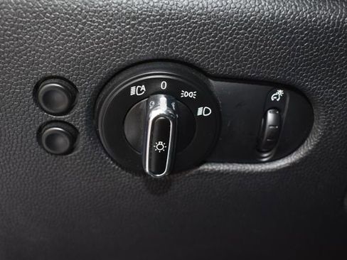 Used 2019 MINI Cooper S w/ Signature Upholstery Package FWD image 19