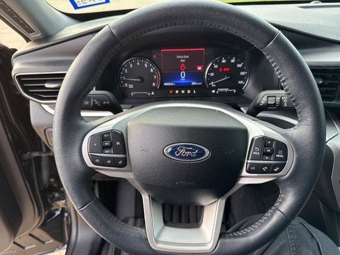 Certified 2022 Ford Explorer XLT w/ Equipment Group 202A image 21
