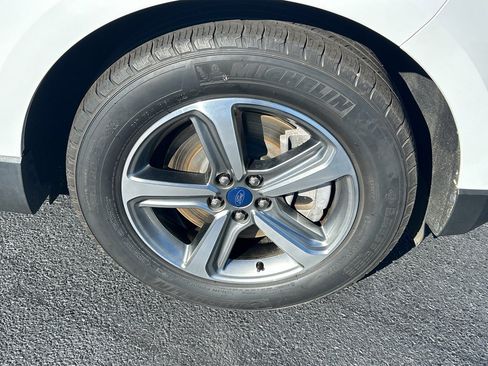 Used 2022 Ford Edge SEL w/ Convenience Package image 34