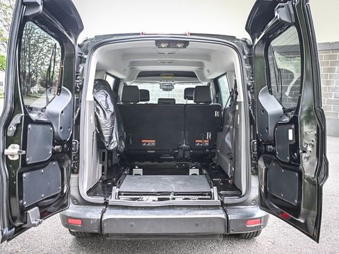 Used 2023 Ford Transit Connect XL FWD image 12
