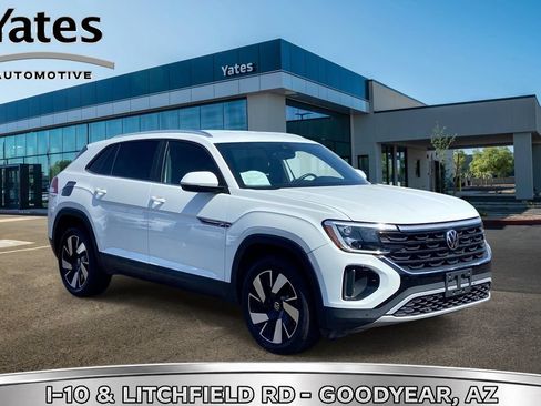 Used 2025 Volkswagen Atlas Cross Sport SE FWD image 1
