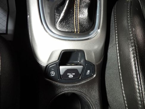 Used 2020 Jeep Compass Latitude image 13