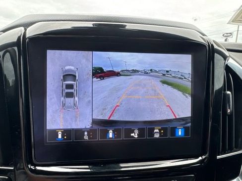 Used 2023 Chevrolet Traverse High Country w/ LPO, Floor Liner Package AWD/4WD image 15