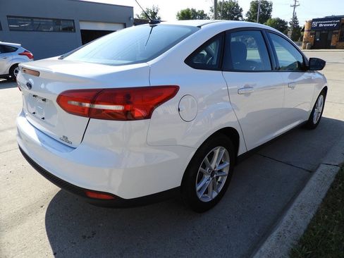 Used 2016 Ford Focus SE FWD image 8