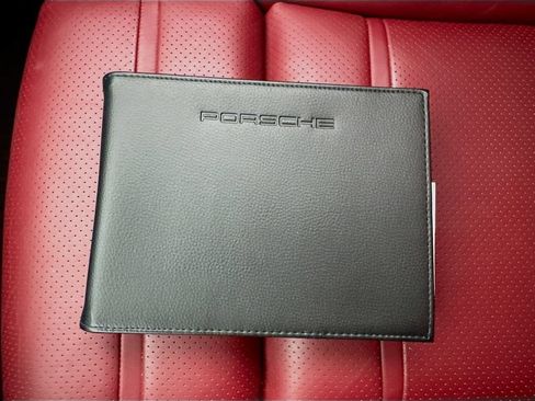 Used 2022 Porsche Cayenne GTS AWD/4WD image 46
