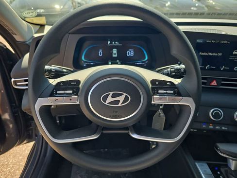 New 2026 Hyundai Elantra SE FWD image 23