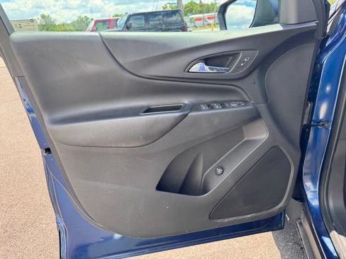 Used 2023 Chevrolet Equinox LT AWD/4WD image 9