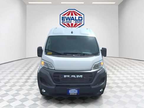 Used 2026 RAM ProMaster 2500 w/ Convenience Group FWD image 2