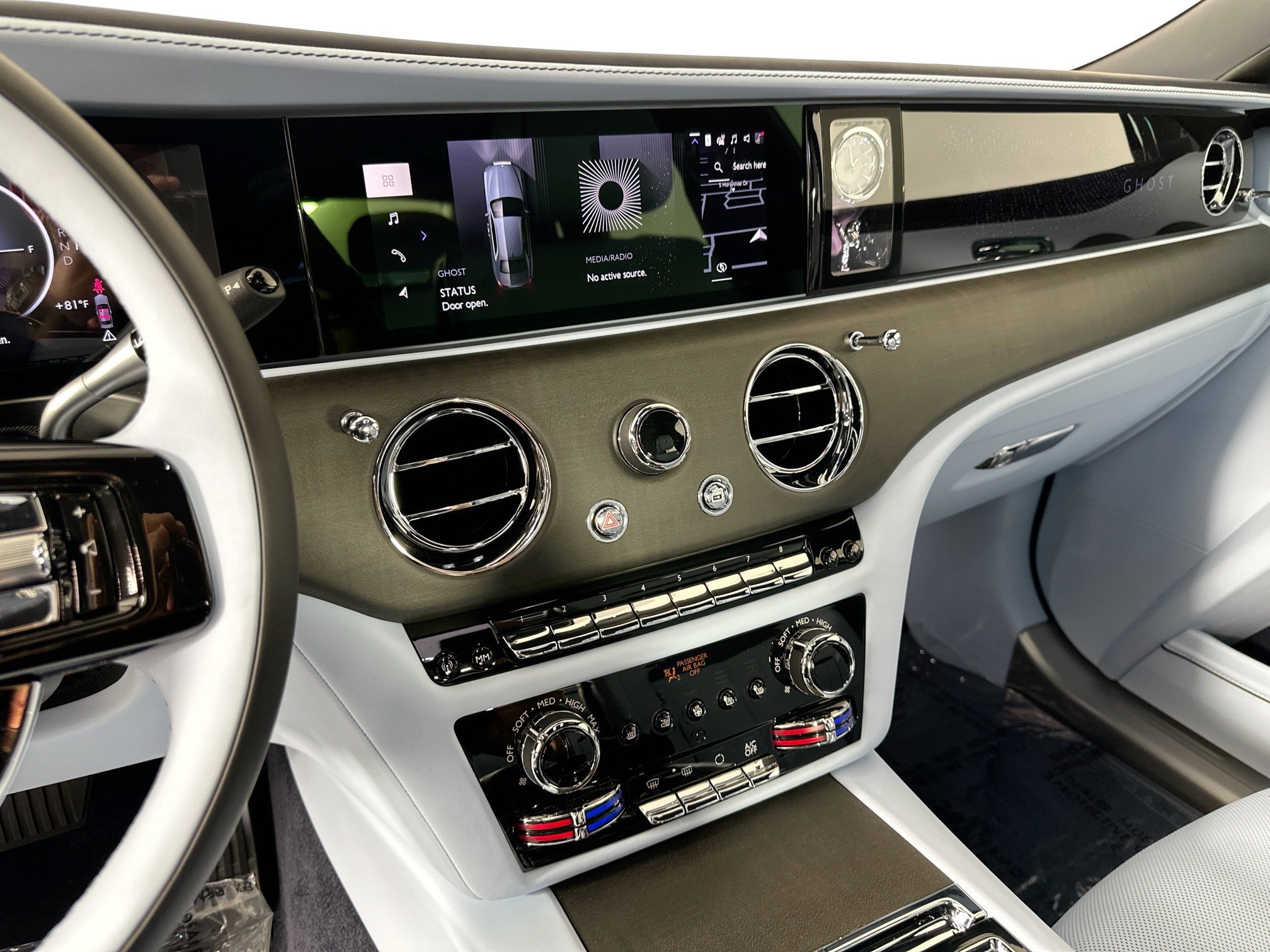 New 2027 Rolls-Royce Ghost AWD/4WD image 13
