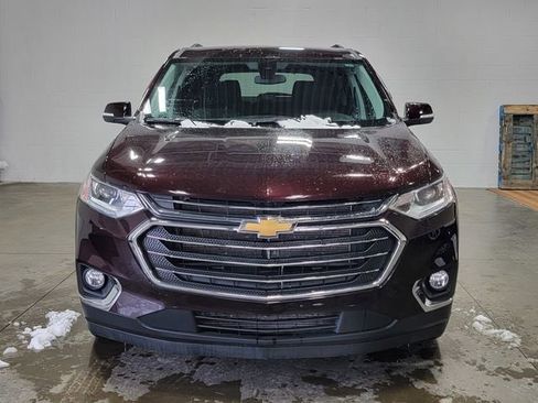 Used 2021 Chevrolet Traverse LT image 3
