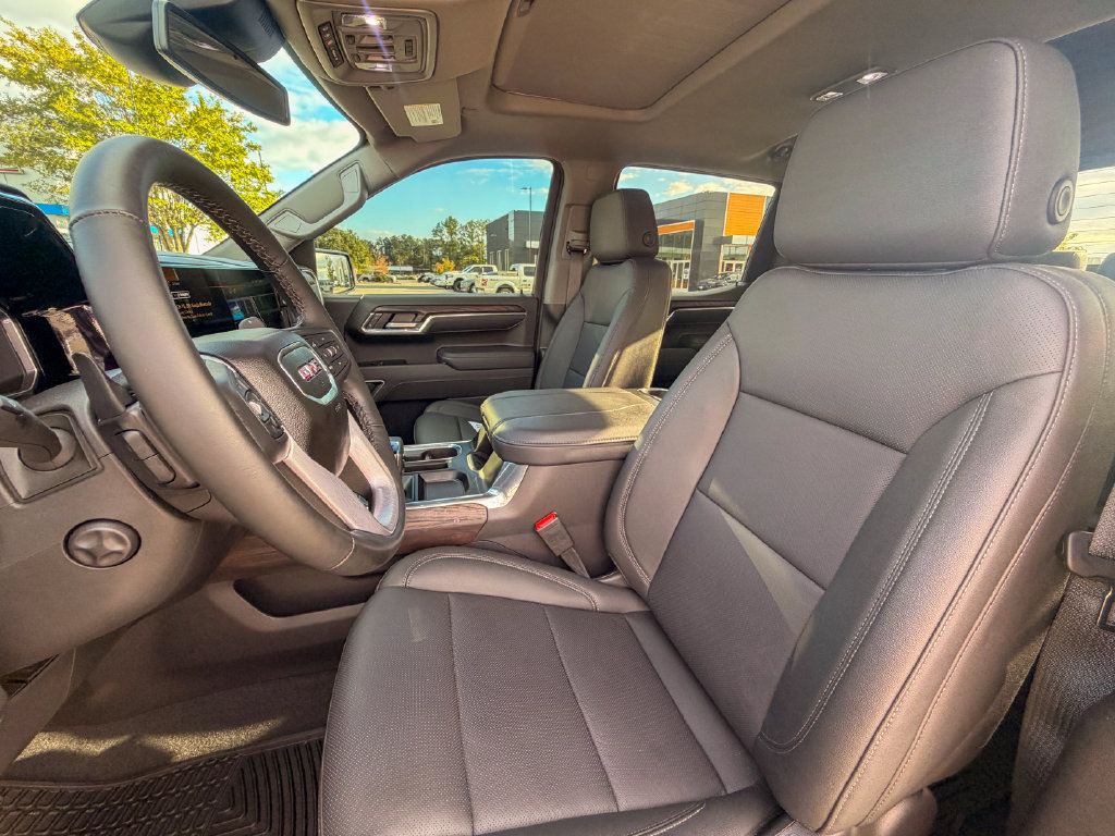Used 2026 GMC Sierra 1500 SLT w/ SLT Premium Plus Package AWD/4WD image 11