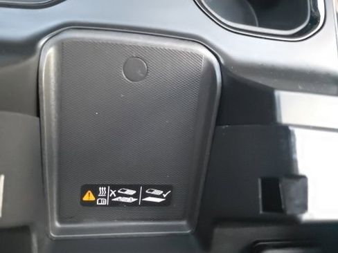 Used 2023 Chevrolet Silverado 1500 ZR2 w/ Technology Package image 31