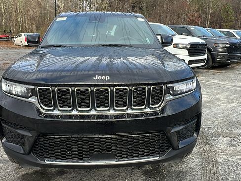 New 2025 Jeep Grand Cherokee Laredo X image 3