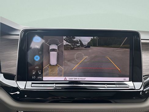 New 2026 Volkswagen Atlas SEL Premium R-Line image 17