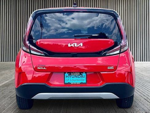 Used 2025 Kia Soul LX FWD image 4