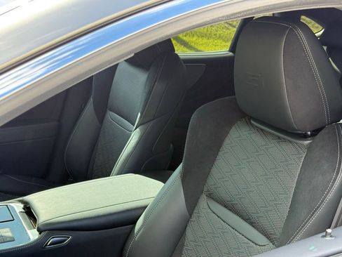 Certified 2025 Lexus LS 500 F Sport w/ Dynamic Handling Package image 21