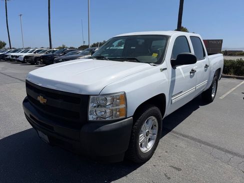 Used 2013 Chevrolet Silverado 1500 2WD Crew Cab Hybrid image 1