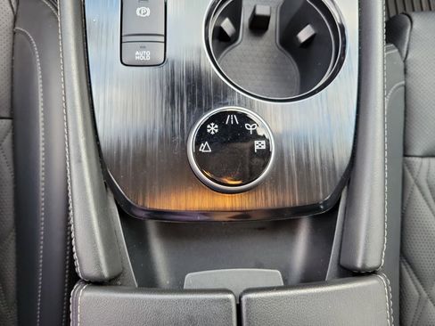 Used 2022 Nissan Rogue Platinum w/ Head-Up Display Package image 22