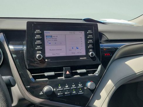 Used 2021 Toyota Camry LE FWD image 14