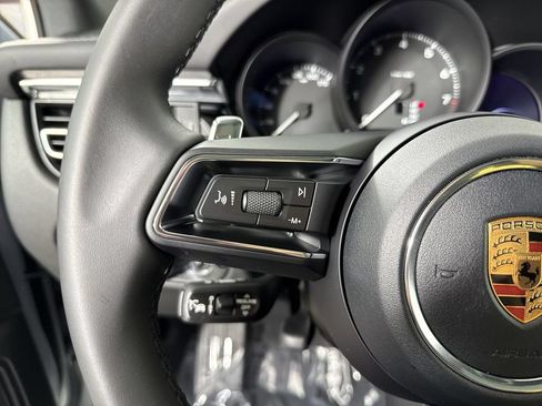 Certified 2026 Porsche Macan AWD/4WD image 38