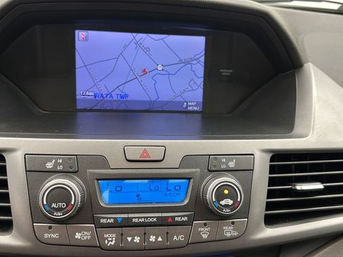 Used 2013 Honda Odyssey Touring image 20