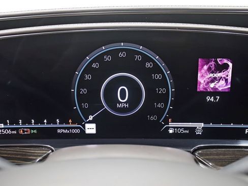 Used 2021 Cadillac Escalade Premium Luxury AWD/4WD image 14