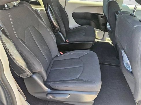 Used 2020 Chrysler Voyager LX w/ Cold Weather Group FWD image 21