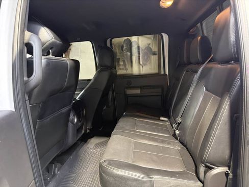 Used 2014 Ford F250 Lariat w/ Lariat Interior Package image 24