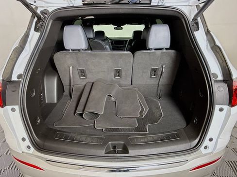 Used 2023 Buick Enclave Essence FWD image 24