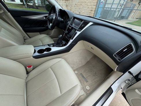 Used 2019 INFINITI Q50 Luxe w/ Essential Package (3.0T Luxe) RWD image 19