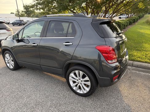 Used 2017 Chevrolet Trax Premier FWD image 8