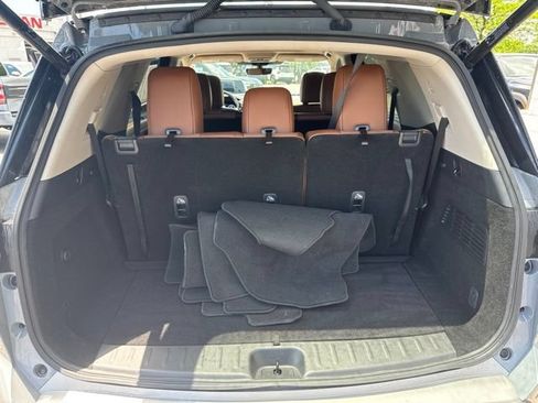 Used 2024 Nissan Pathfinder Platinum AWD/4WD image 22