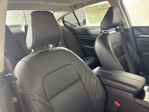 Used 2023 Nissan Altima 2.5 SR w/ SR Premium Package FWD image 23
