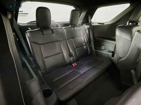 Used 2023 Ford Explorer ST-Line w/ Class IV Trailer Tow Package image 30