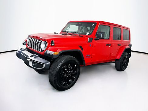 Used 2025 Jeep Wrangler Sahara w/ Safety Group image 3