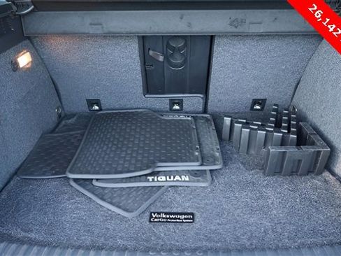 Used 2017 Volkswagen Tiguan Sport image 15