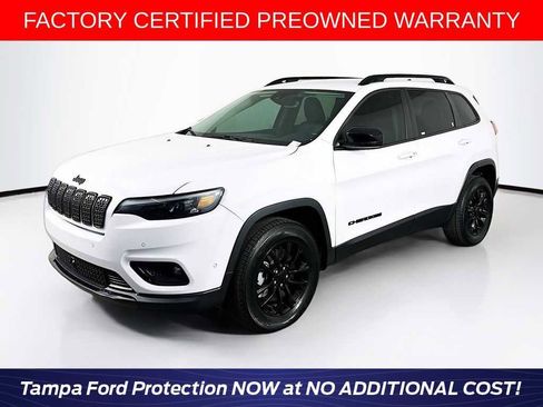 Used 2023 Jeep Cherokee Altitude Lux image 1