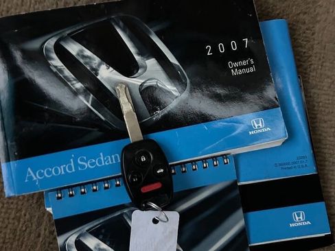 Used 2007 Honda Accord SE image 16