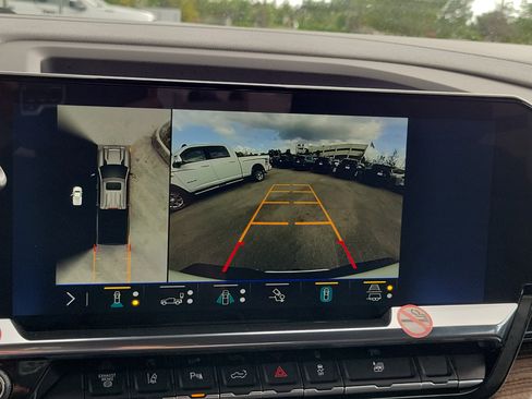 Used 2025 Chevrolet Silverado 2500 LT w/ Safety Package image 28