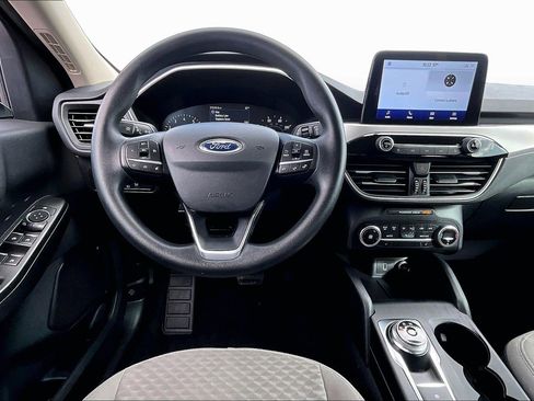 Used 2020 Ford Escape SE image 5